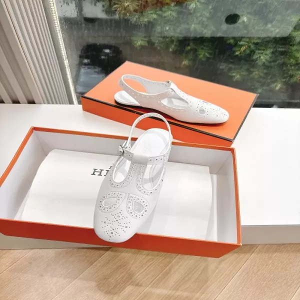 에르메스 켈리 버클 펀칭 스트랩 슈즈