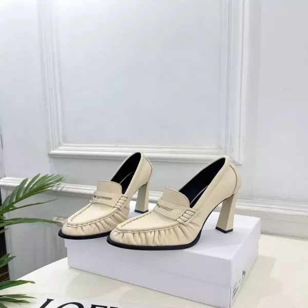 입생로랑 LE LOAFER 주름 가죽 하이힐 로퍼