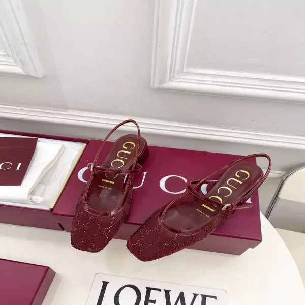 구찌 메쉬 크리스탈 장식 슬링백 힐 샌들