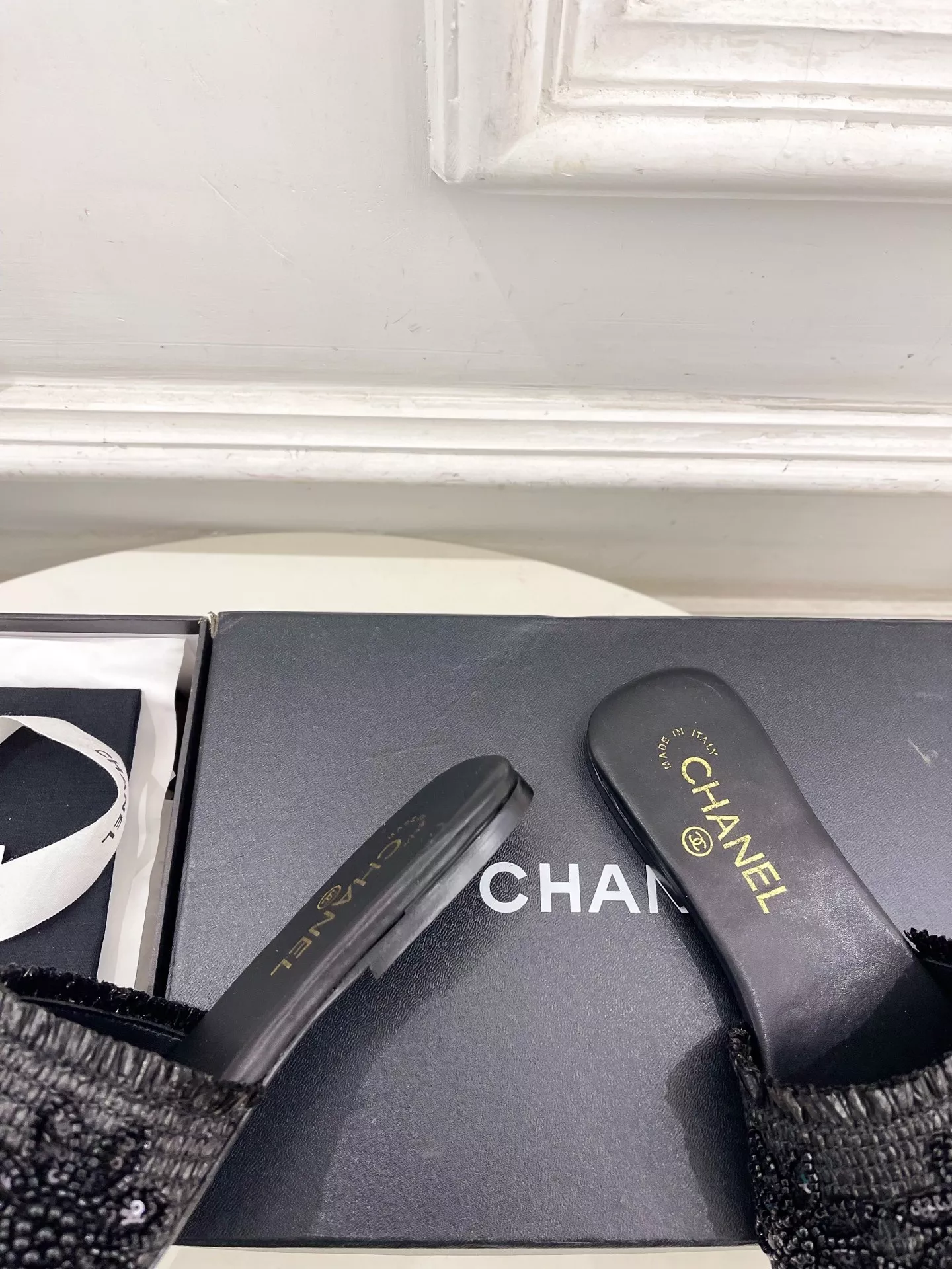 샤넬 더블C 위빙 비즈 디테일 슬리퍼 상세 이미지 8