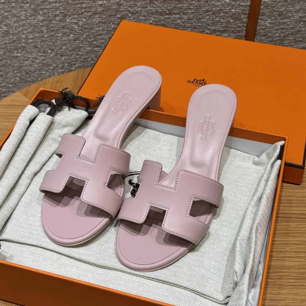 에르메스 오아시스 H 컷아웃 하이힐 슬리퍼