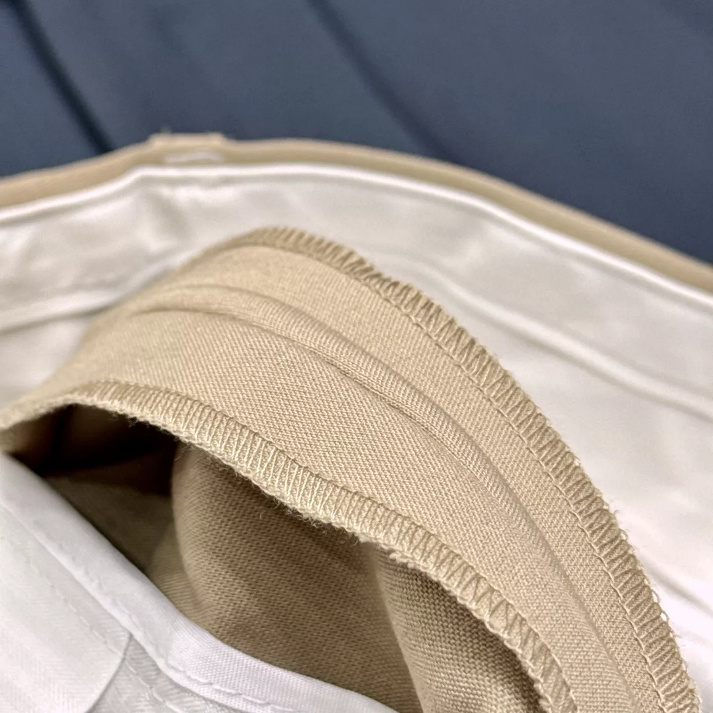 브리오니 남성 입체 패턴 중허리 일자핏 슬랙스 상세 이미지 26