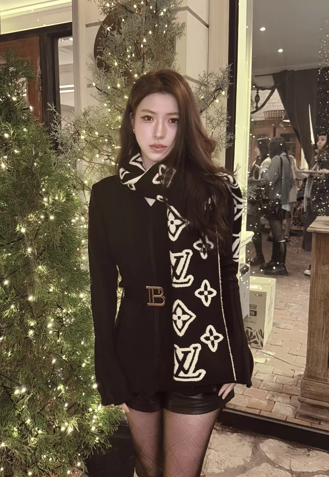 루이비통 블랙 화이트 자카드 모노그램 숄 스타일 상세 이미지 10