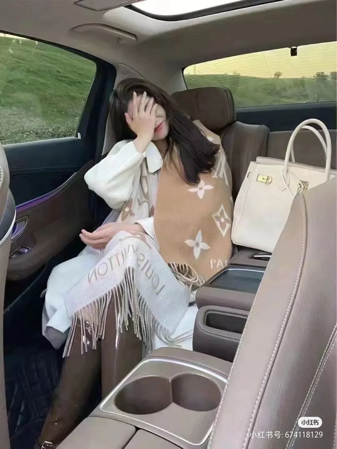 루이비통 LV 풀프린트 캐시미어 숄 상세 이미지 17