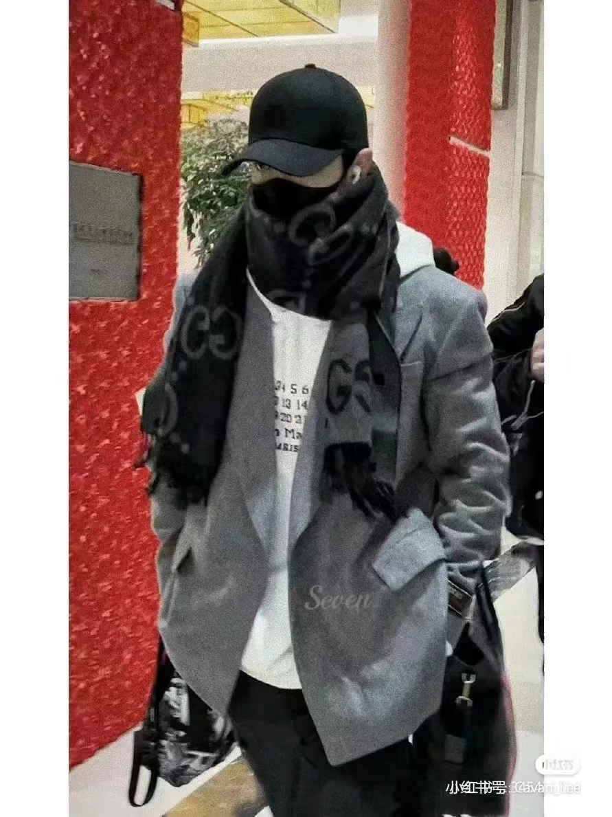 구찌 GG 로고 자카드 양면 스카프 상세 이미지 25