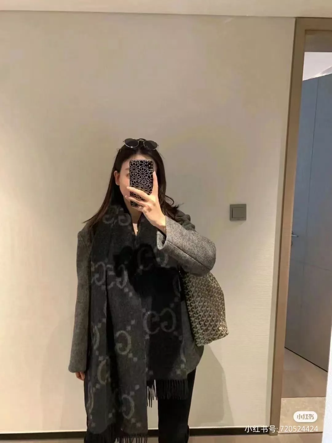 구찌 GG 로고 자카드 양면 스카프 상세 이미지 17