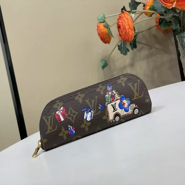 루이비통 샬롯 홀리데이 일러스트 모노그램 코팅 캔버스 파우치