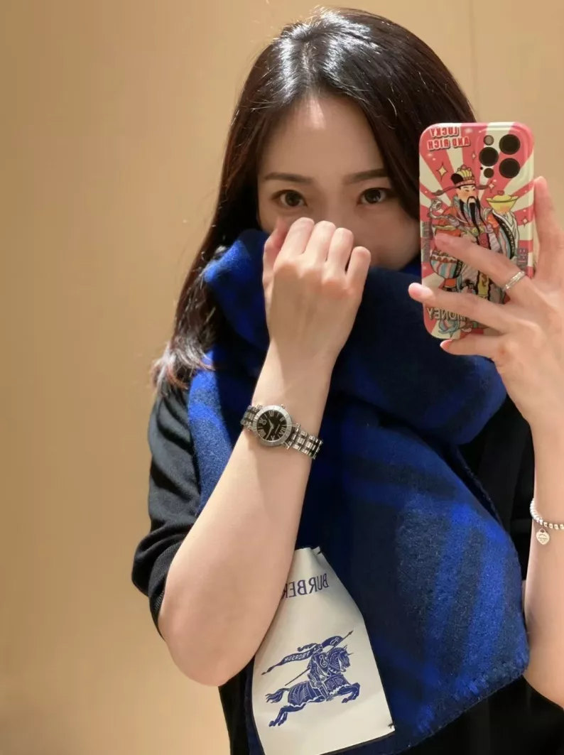 버버리 블루 체크 울 머플러 상세 이미지 11