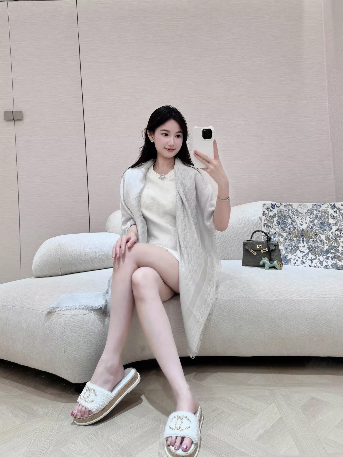 디올 오블리크 모티브 실크혼방 숄 상세 이미지 12