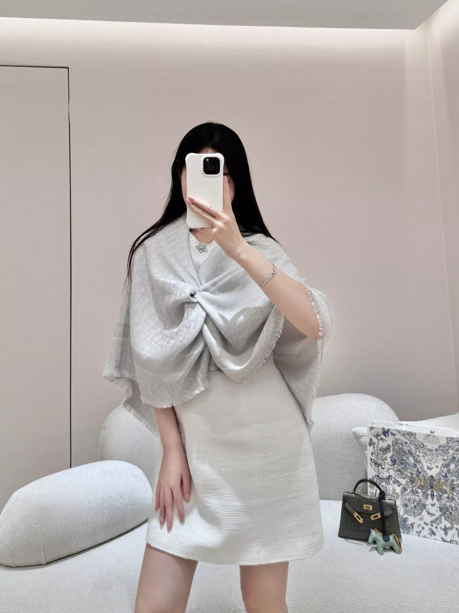디올 오블리크 모티브 실크혼방 숄 상세 이미지 10