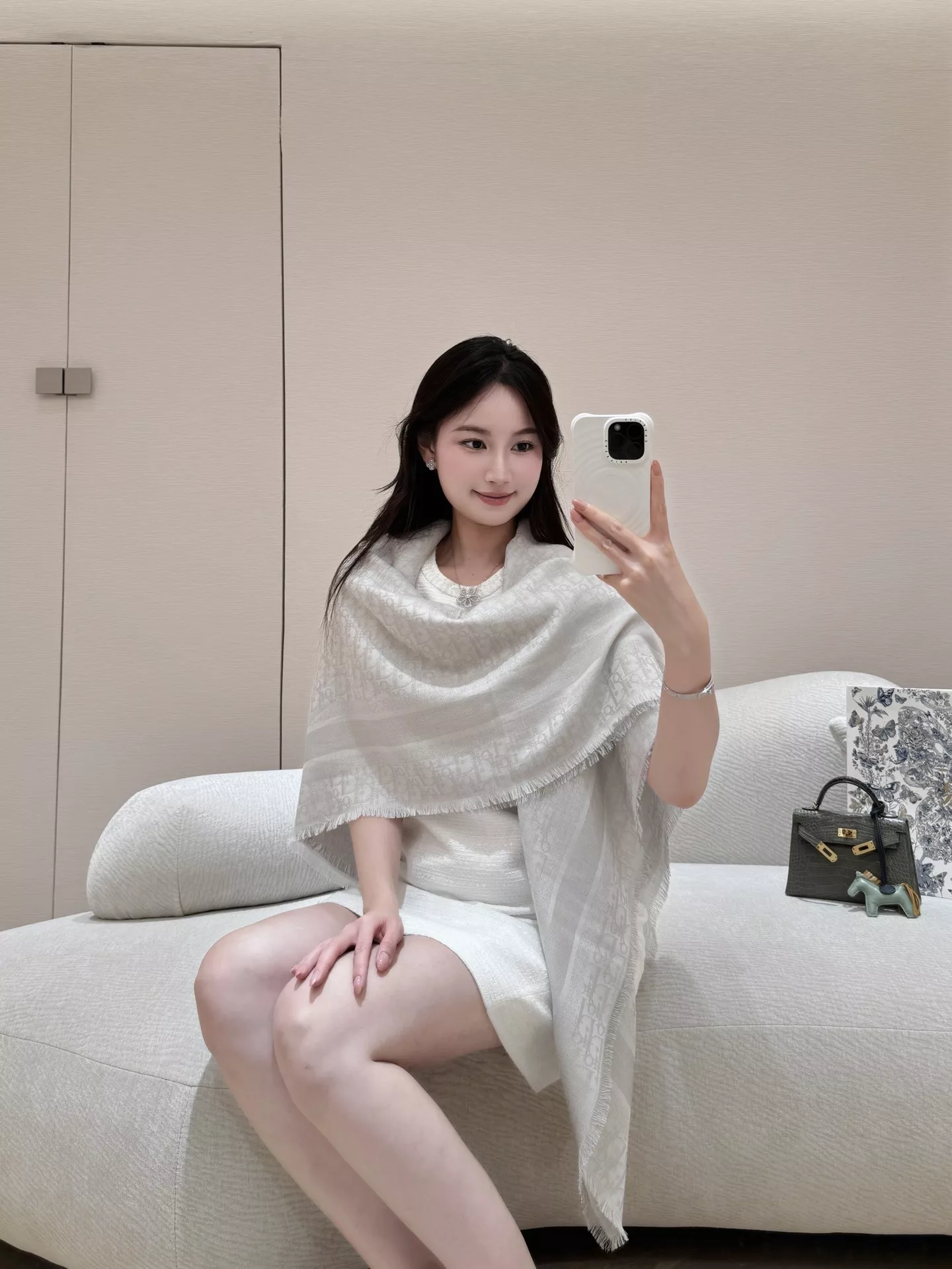 디올 오블리크 모티브 실크혼방 숄 상세 이미지 11