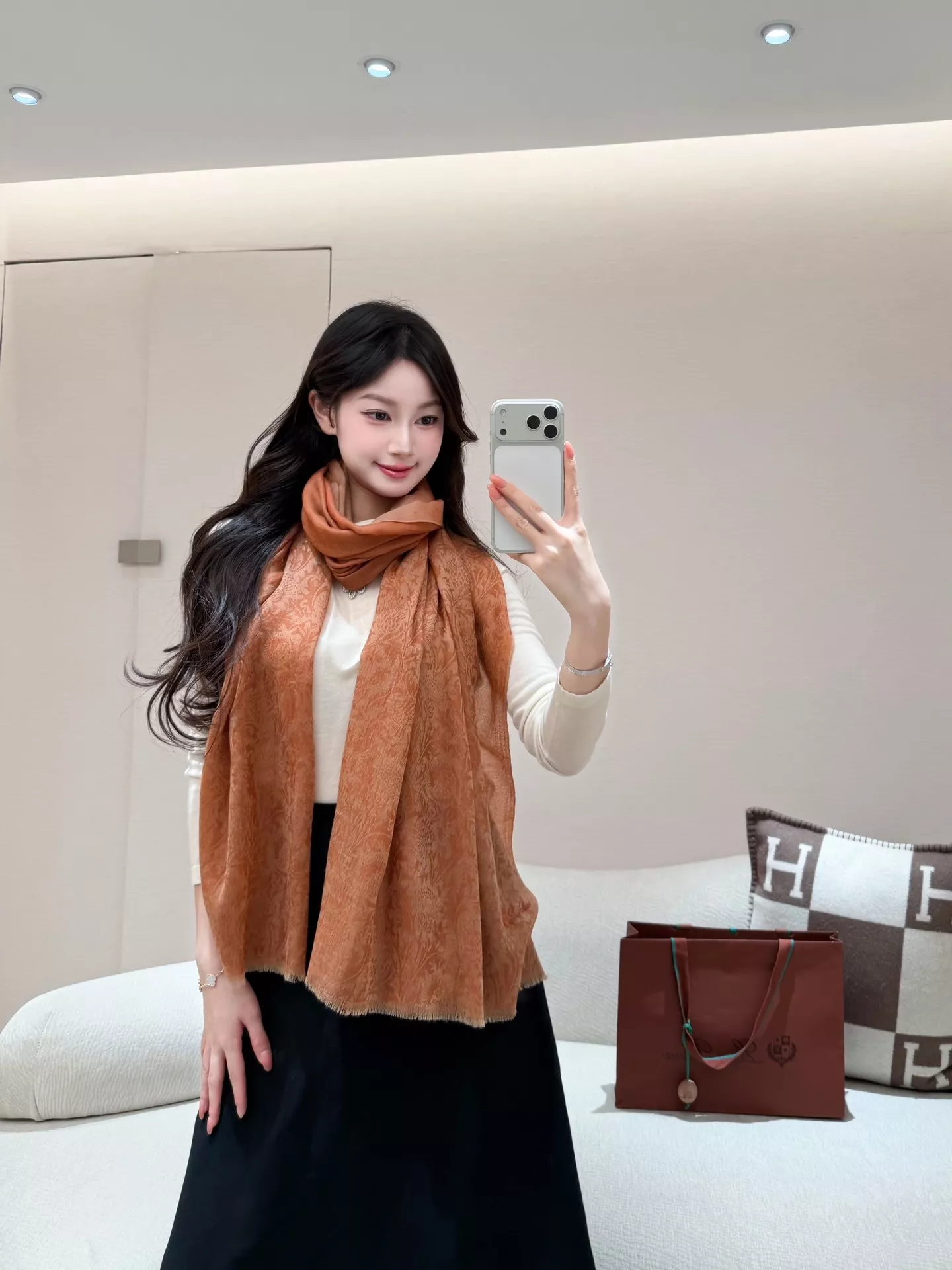 로로피아나 자카드 링 캐시미어 숄 상세 이미지 11