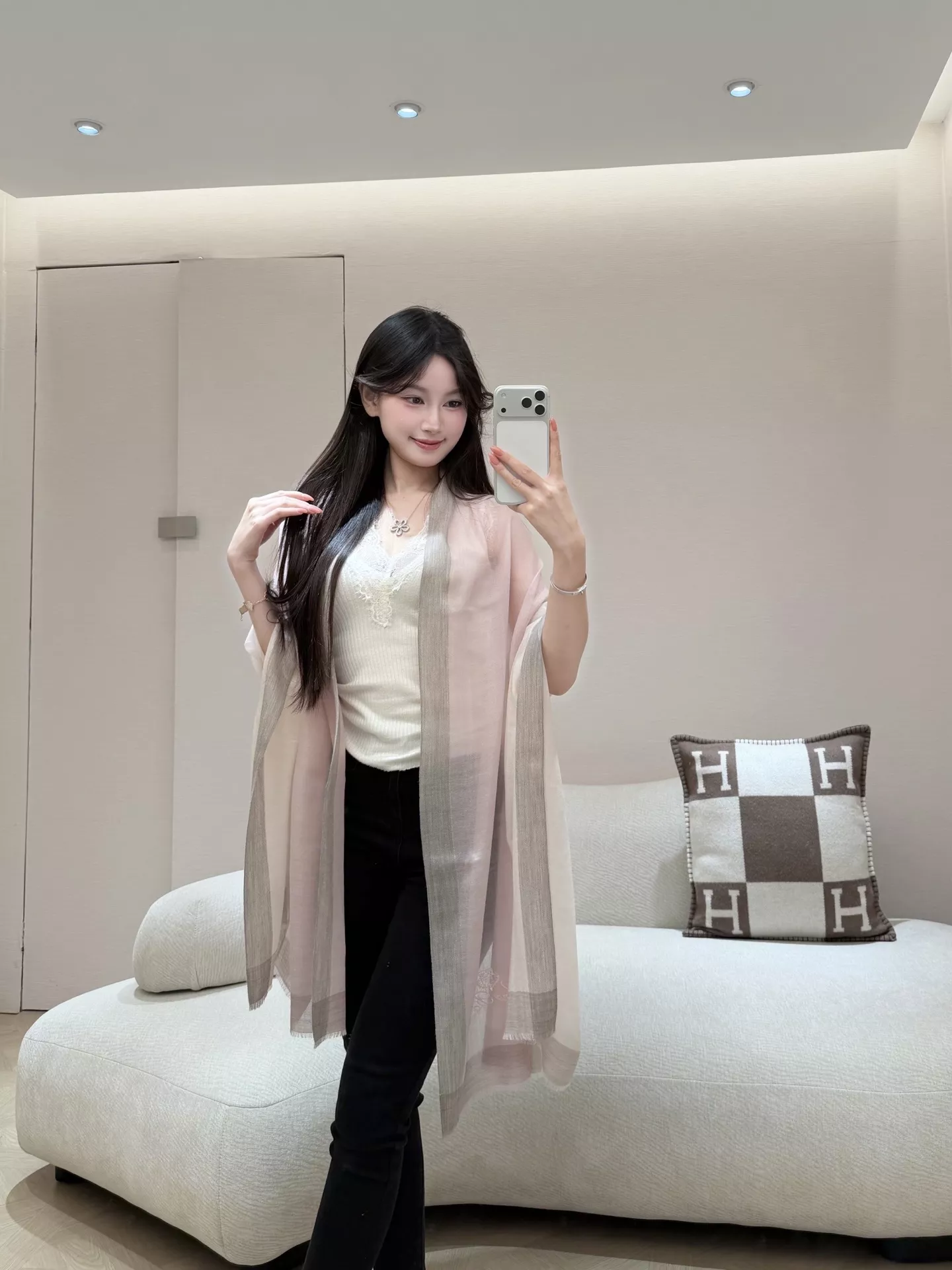 로로피아나 캐시미어 그라데이션 스톨 상세 이미지 12