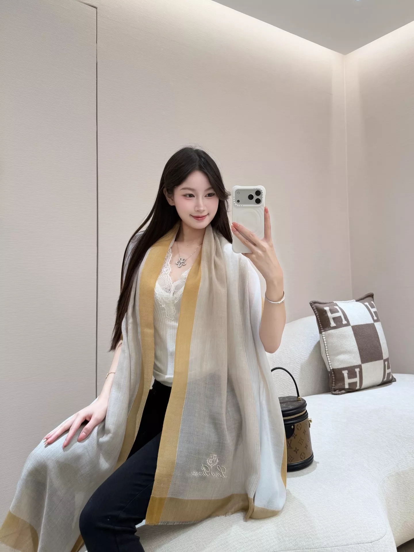 로로피아나 골드라인 캐시미어 숄 상세 이미지 10