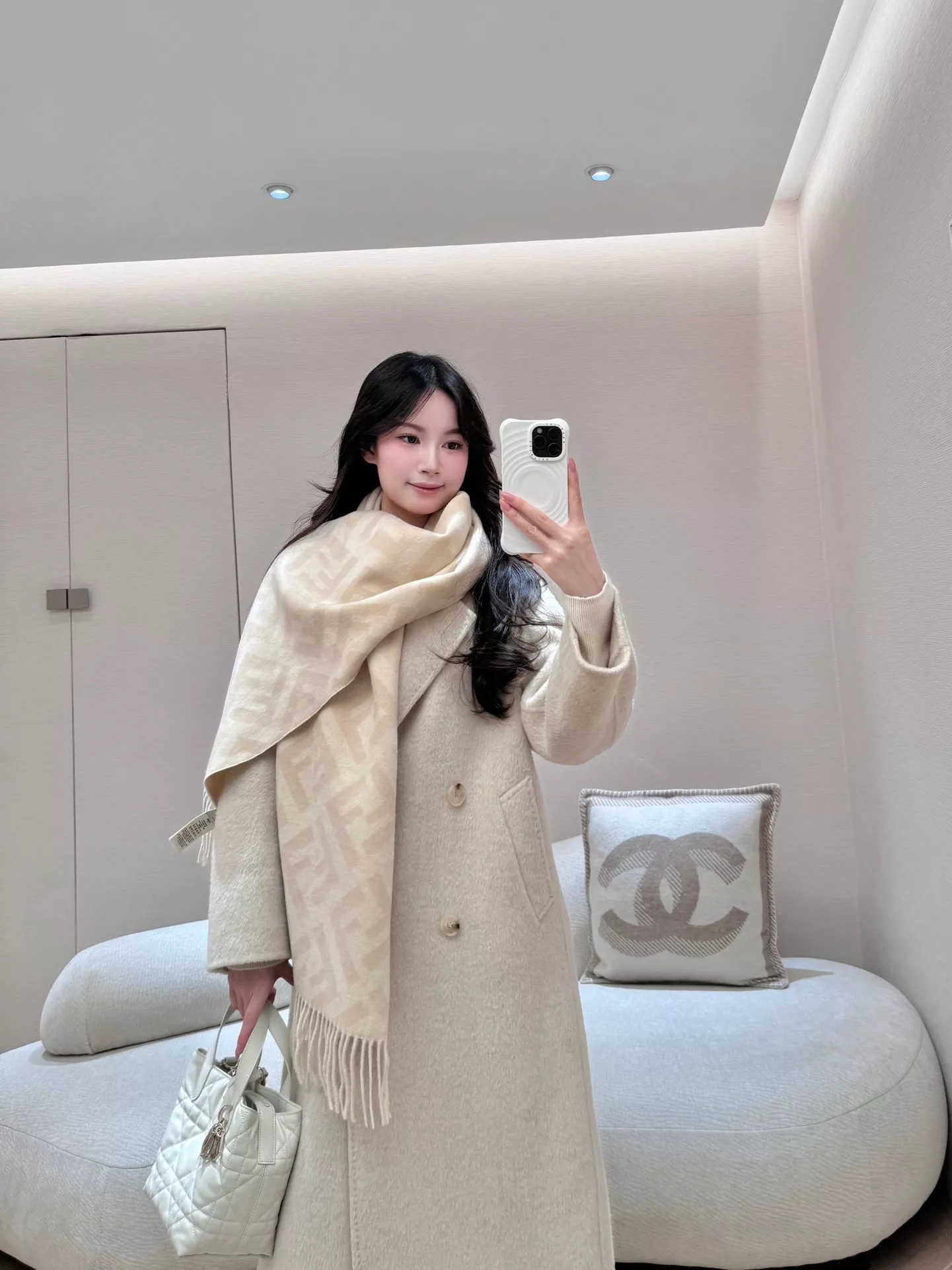 펜디 FF 로고 캐시미어 스톨 상세 이미지 9