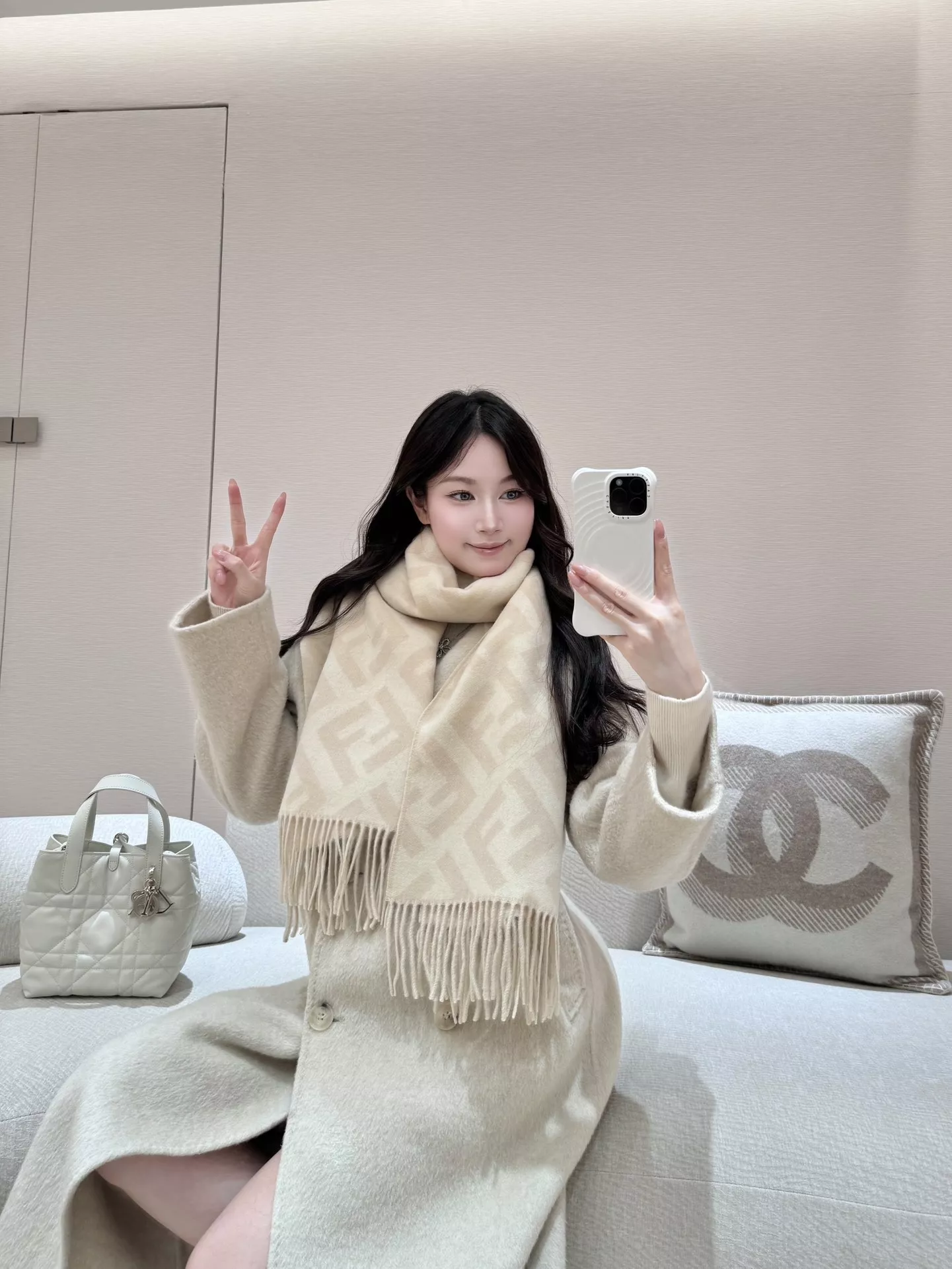 펜디 FF 로고 캐시미어 스톨 상세 이미지 8