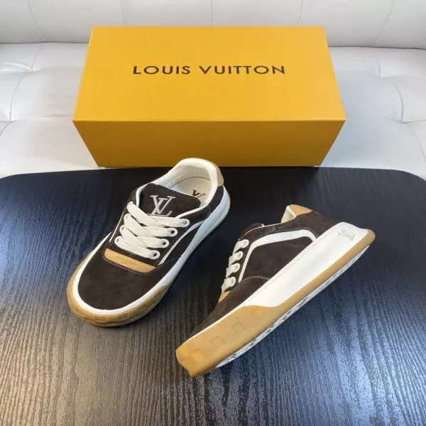 루이비통 LV 로고 로우탑 스니커즈