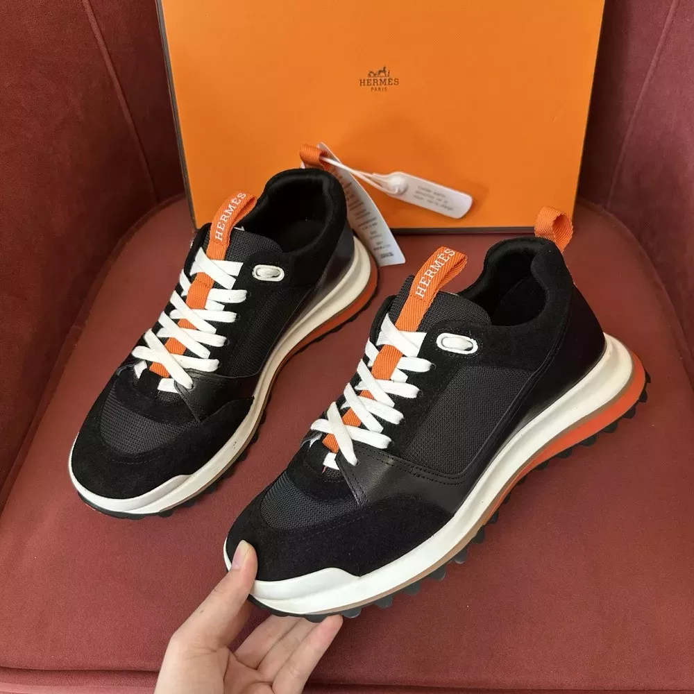 에르메스 리더 스니커즈
