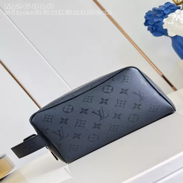 루이비통 로커 돕 키트 모노그램 미드나잇 토일레트리 백