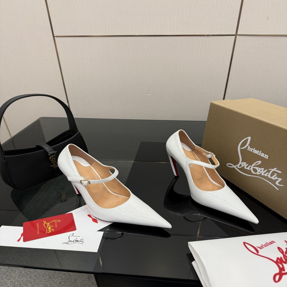 크리스찬루부탱 로즈 장식 레드솔 메탈힐 샌들