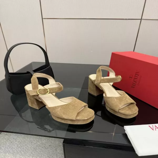 발렌티노 플랫폼 피프토 스트랩 힐 샌들