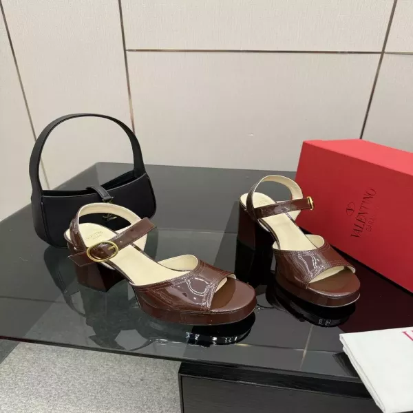발렌티노 25SS 플랫폼 피프토 힐 샌들