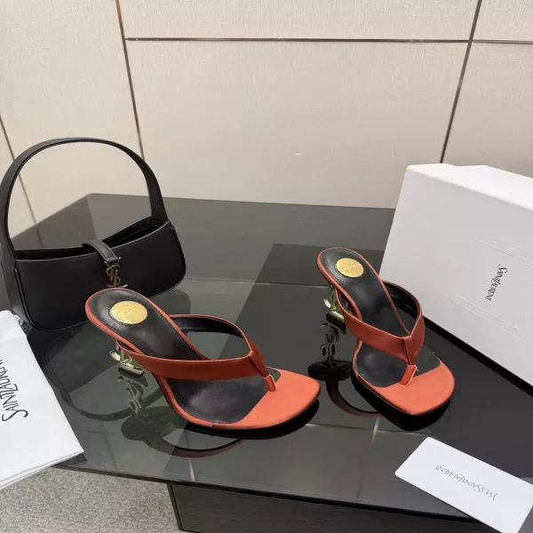 입생로랑 금속 YSL 로고 스트랩 하이힐 샌들