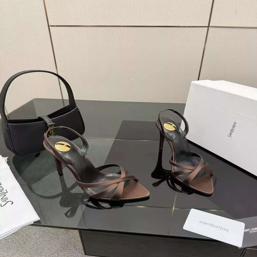 입생로랑 YSL 메탈 로고 스트랩 하이힐 샌들