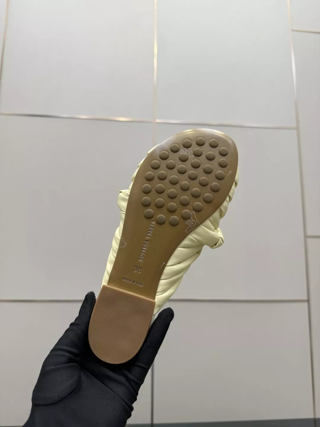 보테가베네타 인트레치아토 위빙 레더 슬리퍼 상세 이미지 9