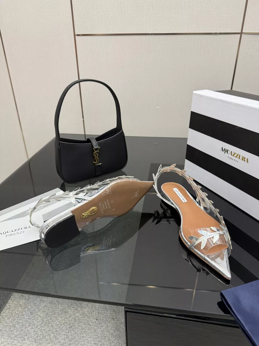 아쿠아주라 스와로브스키 크리스탈 버클 미러 레더 샌들 상세 이미지 6