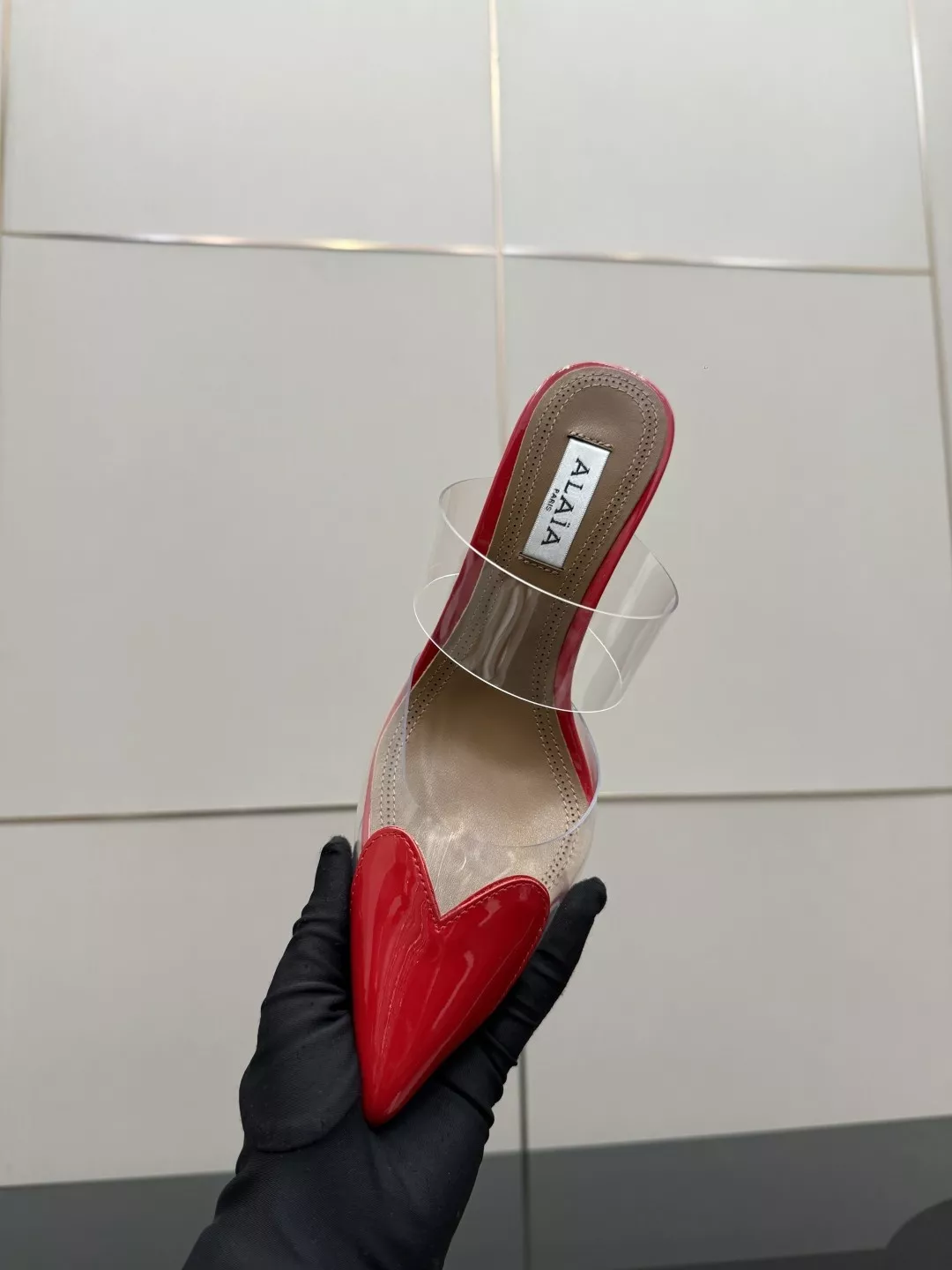 알라이아 PVC 투명 웨지힐 뮬 샌들 상세 이미지 9