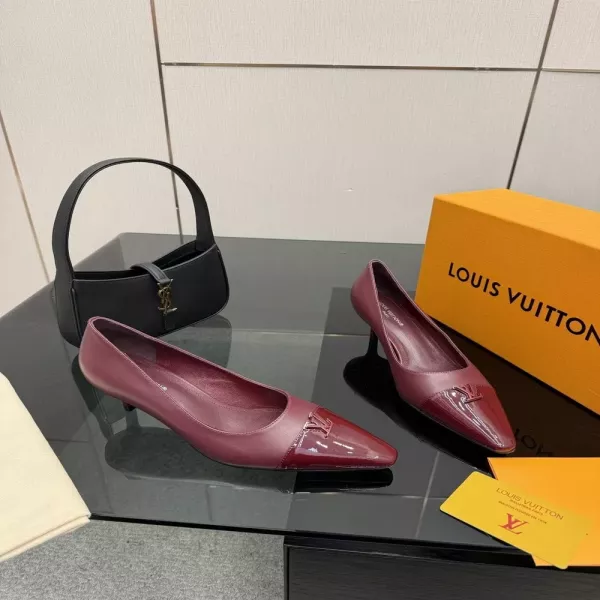 루이비통 LV 로고 하드웨어 포인트 슬링백 힐