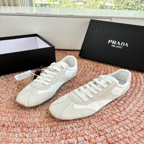 프라다 레이스업 캐주얼 로우탑 슈즈