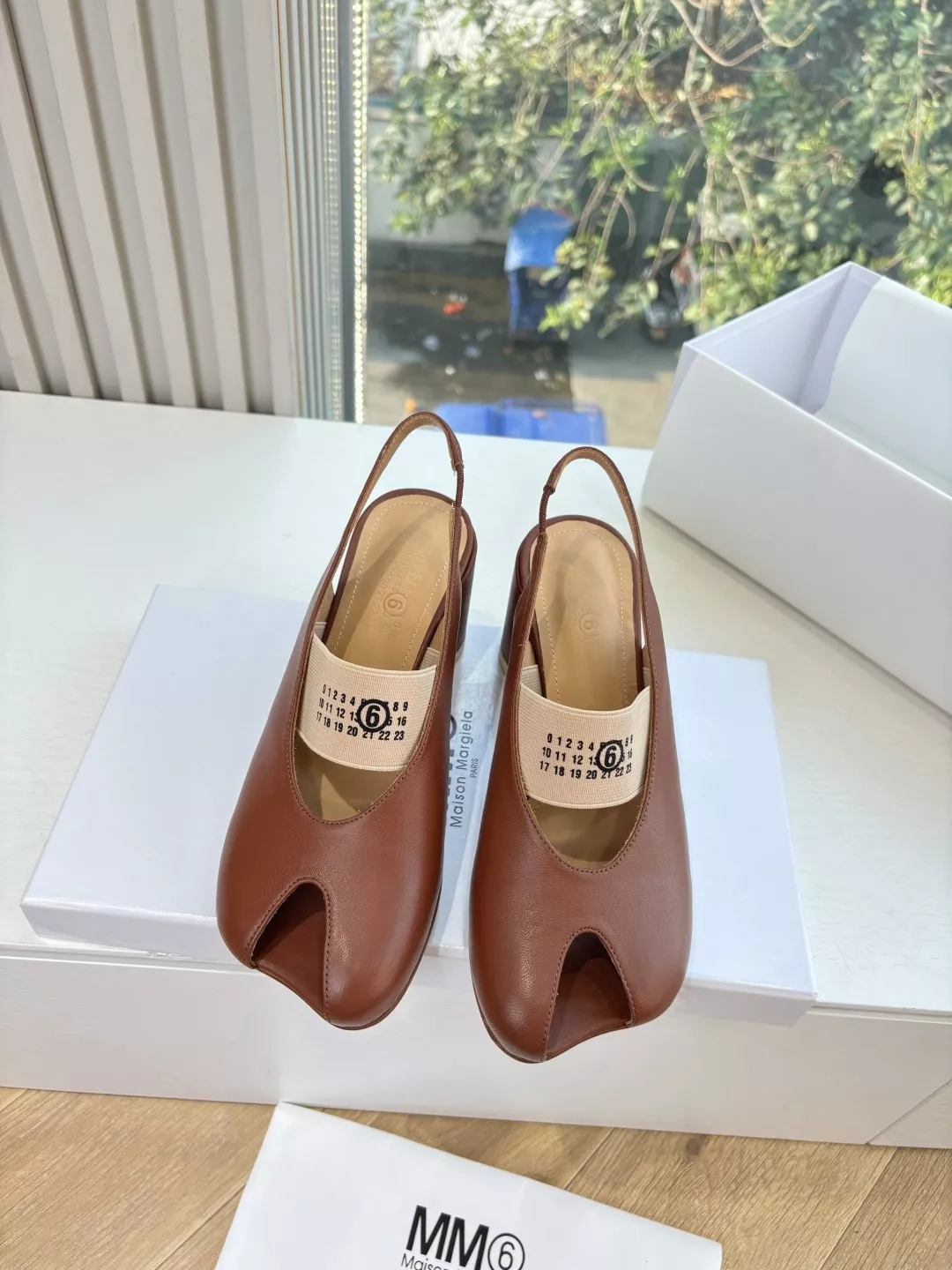 메종마르지엘라 타비 분리토 스트랩 메리제인 슈즈 상세 이미지 4