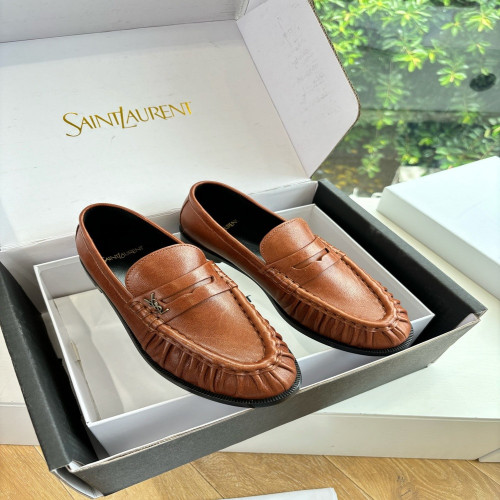 입생로랑 YSL 스몰 로고 로퍼 블로퍼