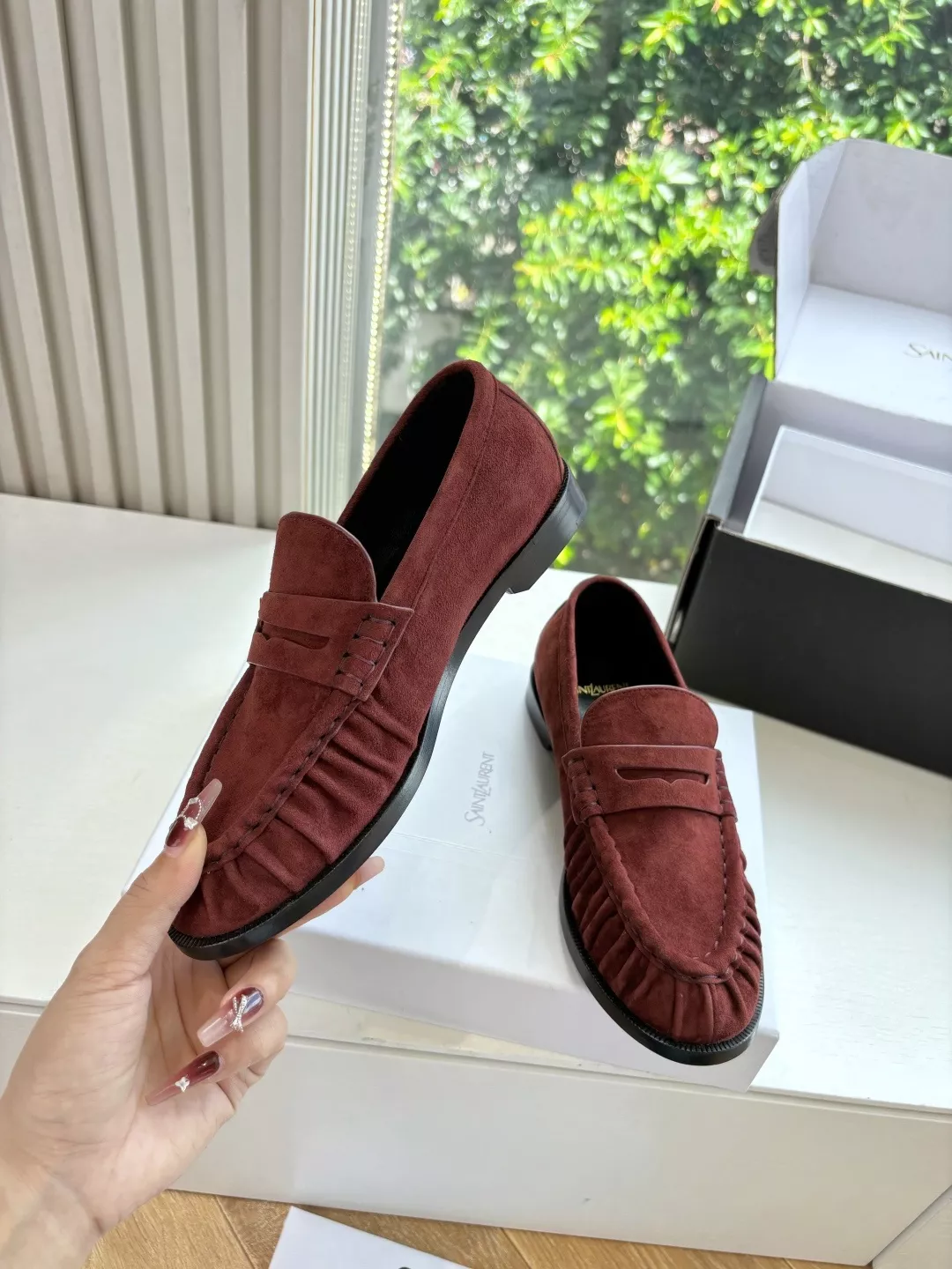 입생로랑 YSL 스몰 로고 로퍼 상세 이미지 4
