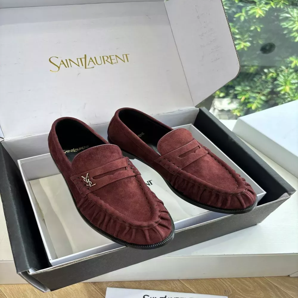 입생로랑 YSL 스몰 로고 로퍼