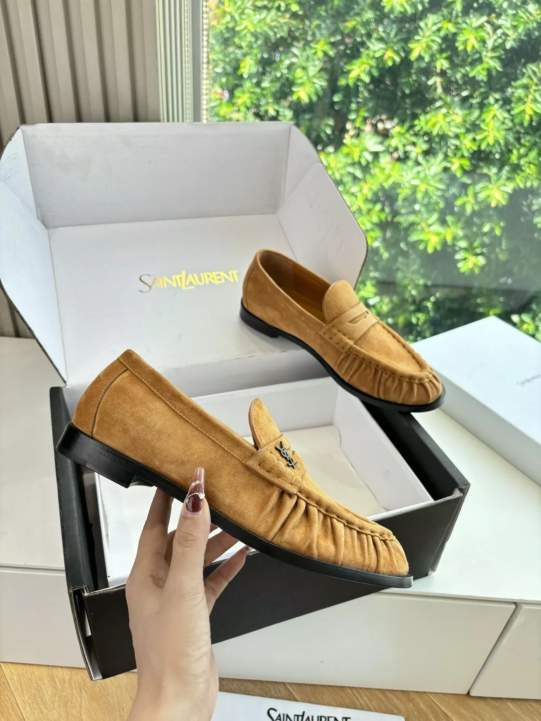 입생로랑 YSL 스몰 로고 뮬 로퍼 상세 이미지 3