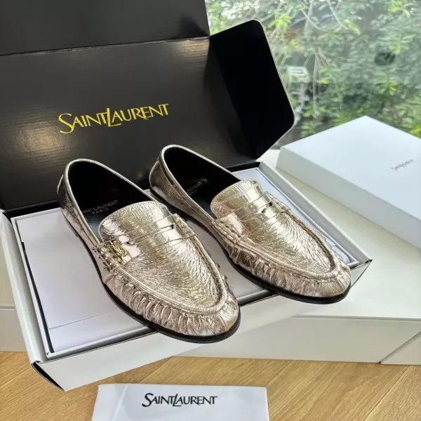 입생로랑 YSL 스몰 로고 로퍼 뮬