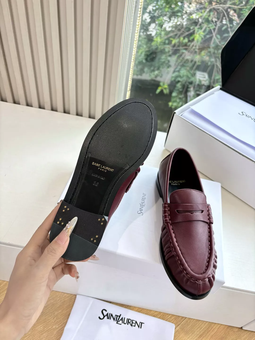 입생로랑 YSL 스몰 로고 로퍼 뮬 상세 이미지 6