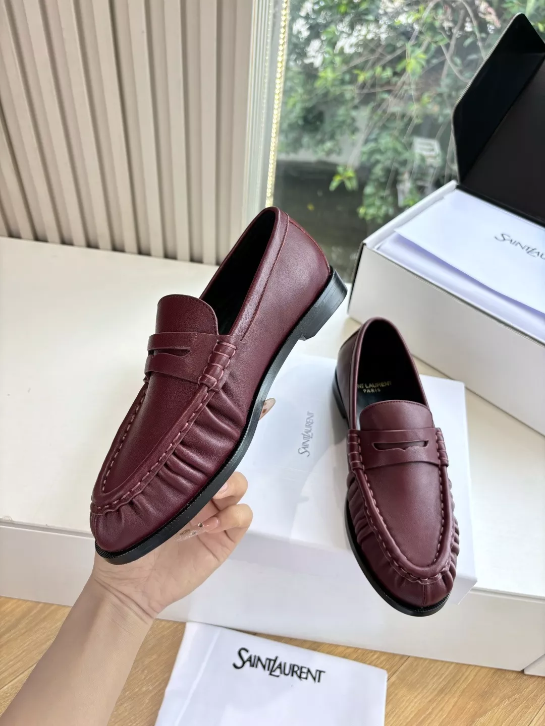 입생로랑 YSL 스몰 로고 로퍼 뮬 상세 이미지 5