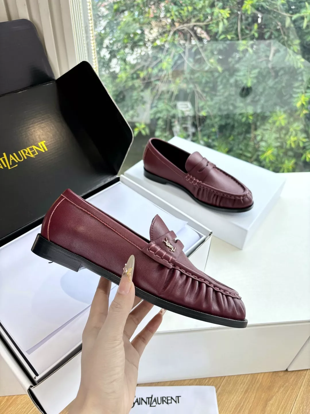 입생로랑 YSL 스몰 로고 로퍼 뮬 상세 이미지 3