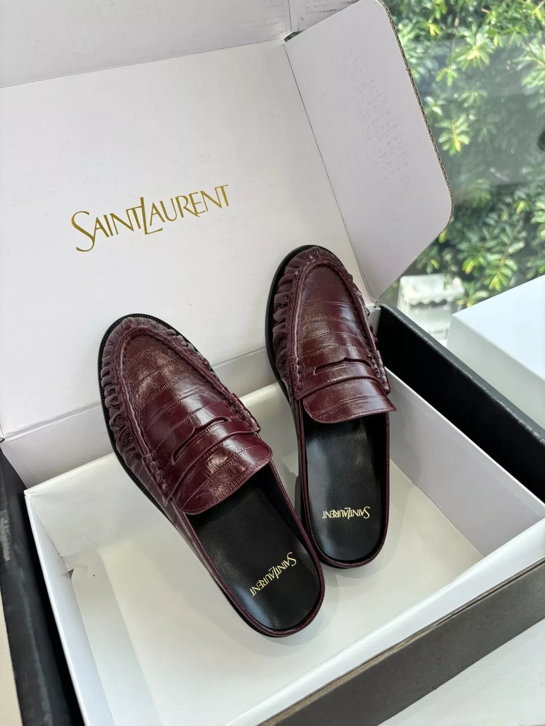 입생로랑 YSL 스몰 로고 로퍼 반슬리퍼 상세 이미지 2