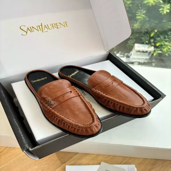 입생로랑 YSL 스몰 로고 로퍼 뮬