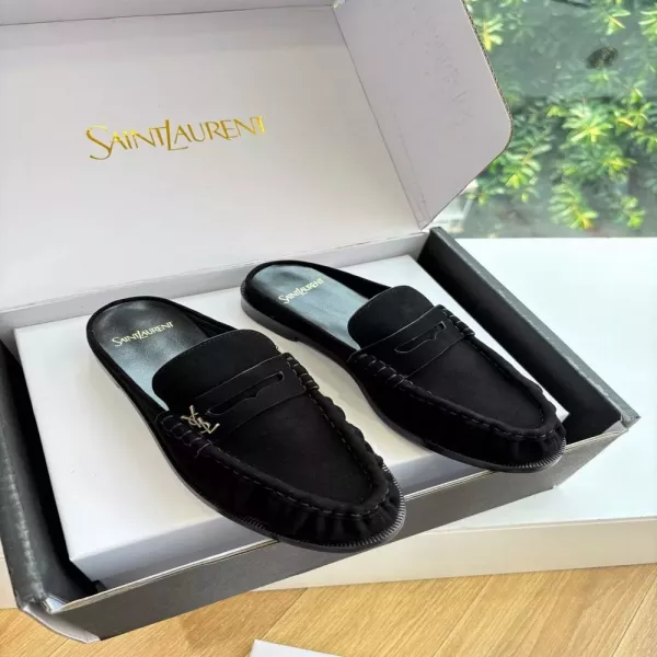 입생로랑 YSL 스몰 로고 레더 뮬 로퍼