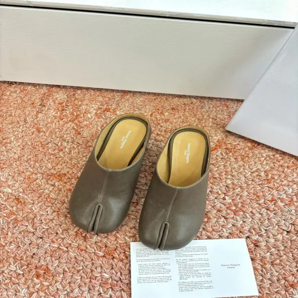 메종마르지엘라 MM6 애플토 토오픈 발레리나 뮬 샌들