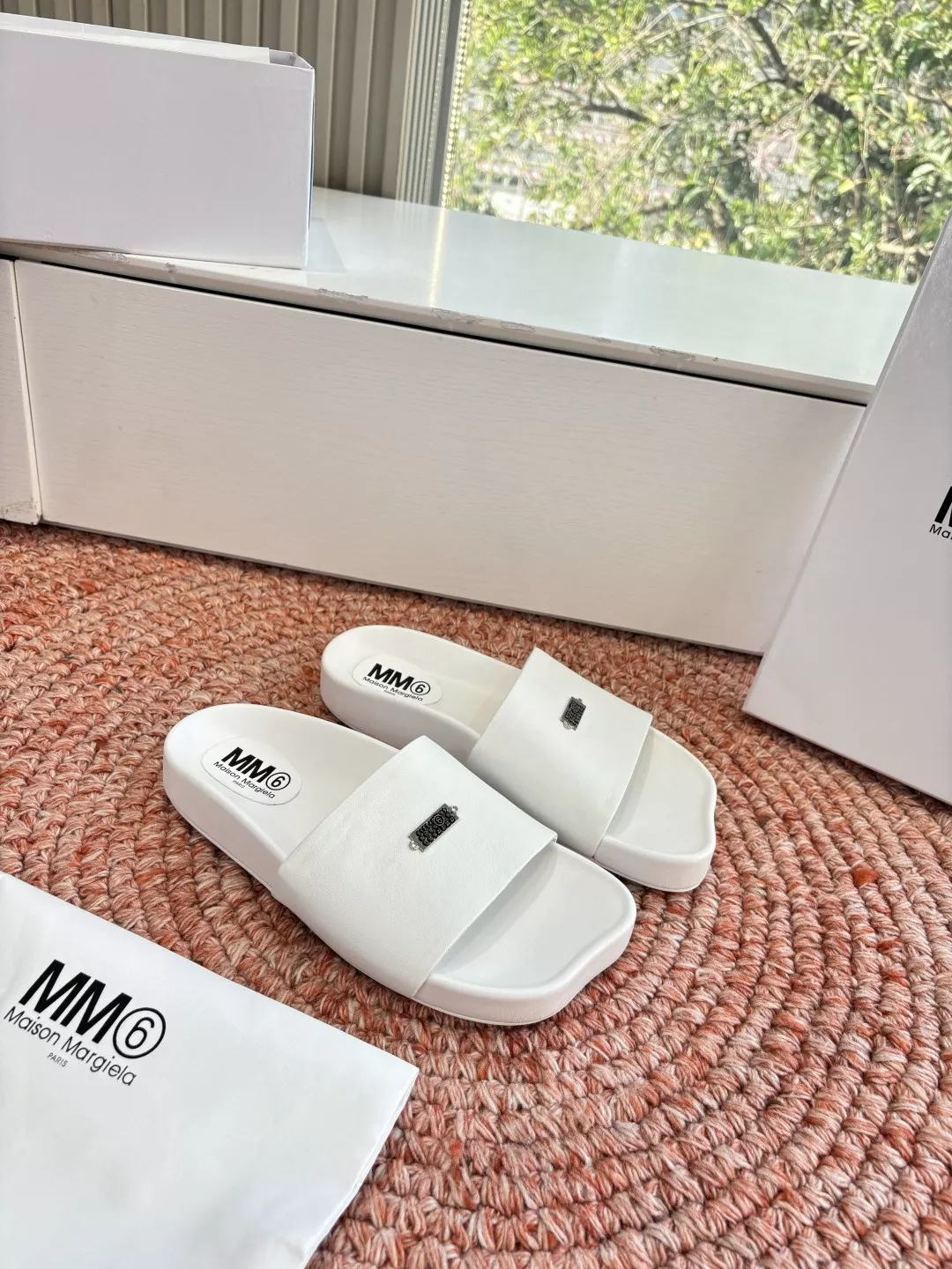 메종마르지엘라 MM6 컬러 블록 원스트랩 슬리퍼 상세 이미지 3