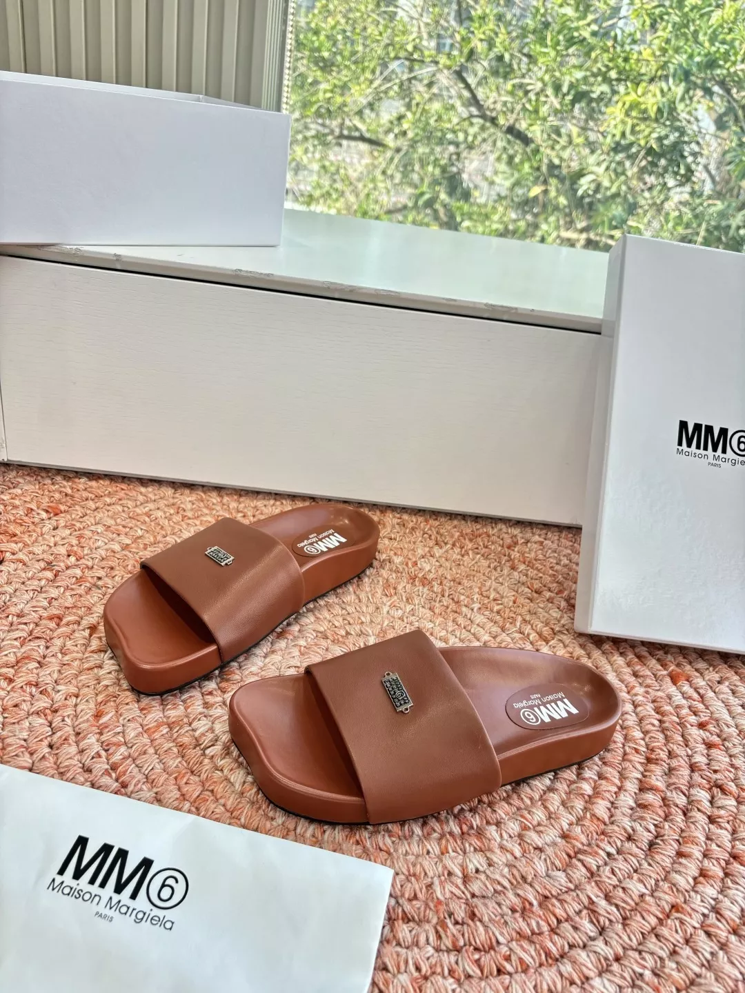 메종마르지엘라 MM6 컬러 스트랩 슬라이드 슬리퍼 상세 이미지 2