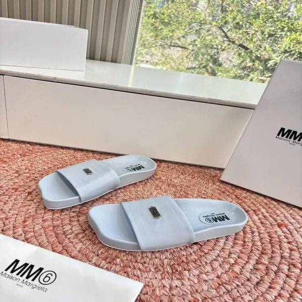 메종마르지엘라 MM6 컬러 블록 원스트랩 슬리퍼