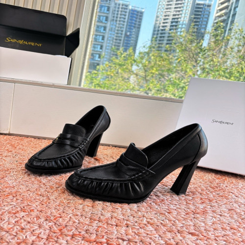 입생로랑 YSL 스몰 로고 하이힐 로퍼